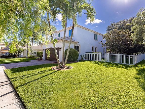 4th image of 1137 NW 133rd Ave