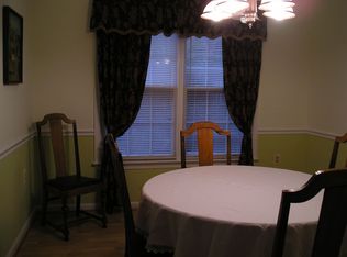 5433 Middlebourne Ln, Centreville, VA 20120