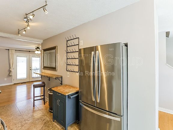 5th image of 1026 N New Jersey St