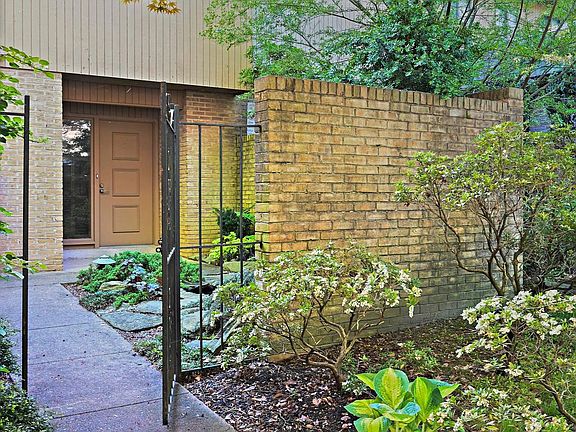 4th image of 3600 Devilwood Ct