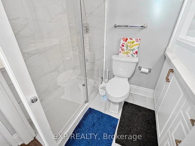 5896 Chorley Pl #UPPER — Photo 31