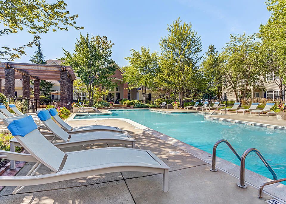 The Apartments At Kirkland Crossing