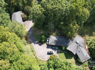 125 Winding Ridge Rd, Fairview, NC 28730