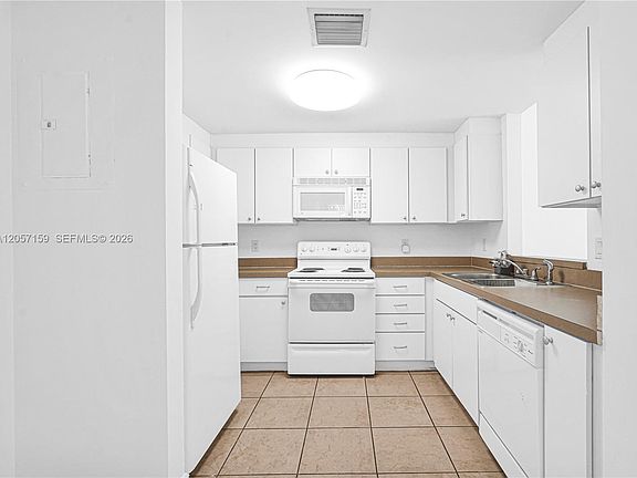 4th image of 1250 S Miami Ave #812