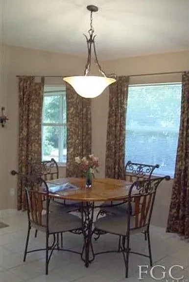 3 bed, 2295 sqft, $3,000 — Photo 3