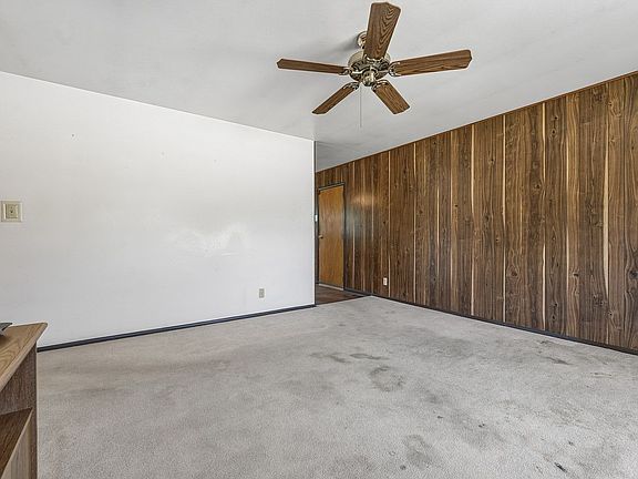 4th image of 315 E Schaumburg Rd