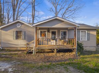 222 Cobb Bridge Rd, Westminster, SC 29693