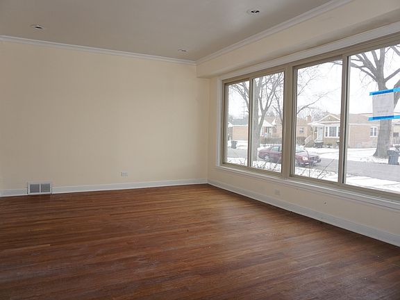 5th image of 14626 La Salle St