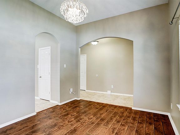 5th image of 12247 Lavon Dr
