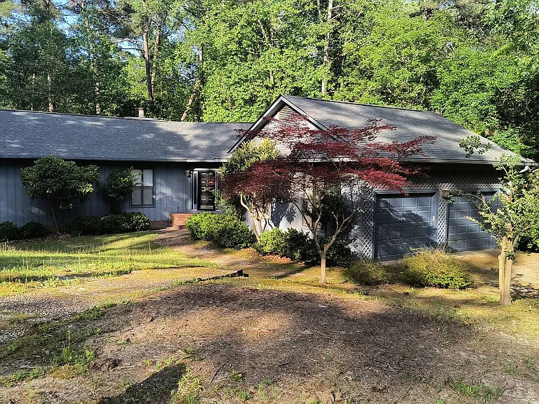 423 Brightwood Dr — Photo 2