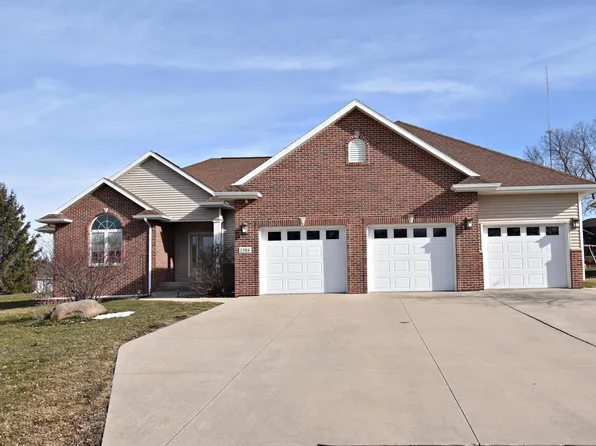 1304 Quill Ct NE, Independence, IA 50644