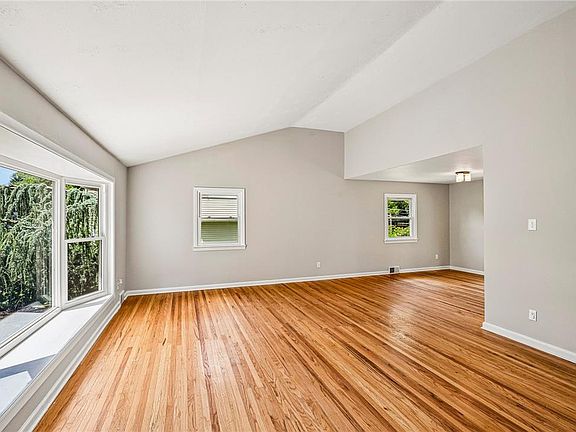 5th image of 2428 Nottingham Rd