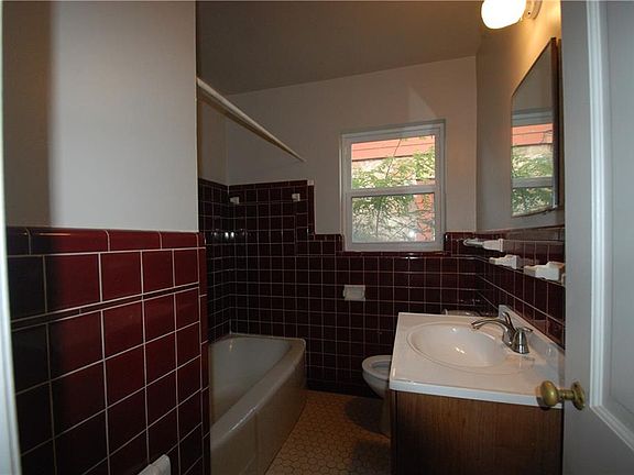 5th image of 2215 NE 24th St