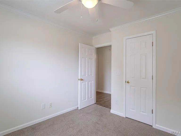 1161 Stafford Dr — Photo 24