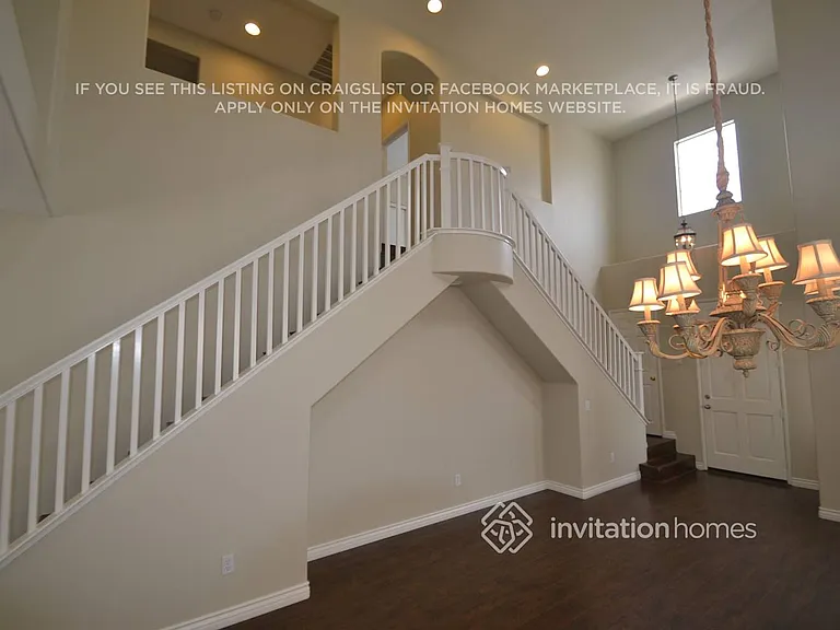 22830 Oak Knoll Dr — Photo 2