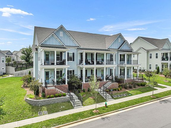 3rd image of 2343 Fairchild Cir #203