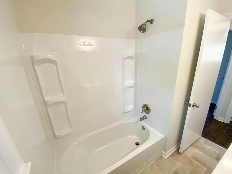 622 Fairmount Dr — Photo 7