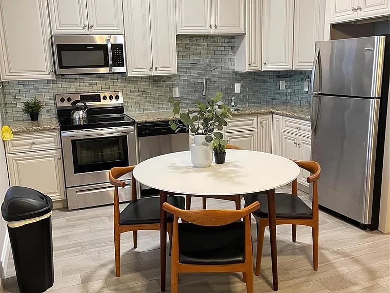 1015 Bluewater Dr #2 — Photo 4