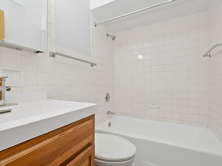 1528 W 99th St — Photo 12