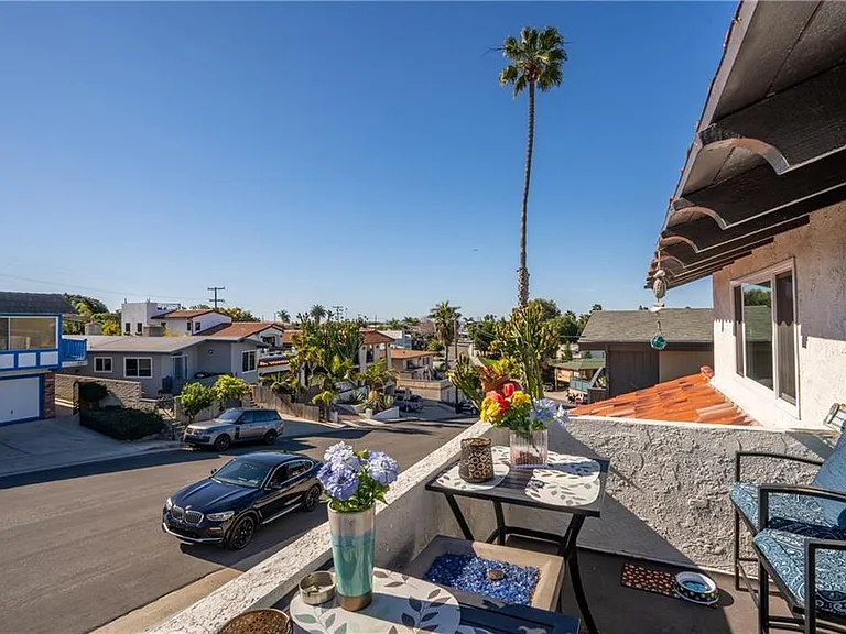 236 Avenida Serra #A — Photo 13