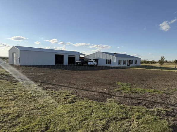 218 Charlya Dr, Fritch, TX 79036