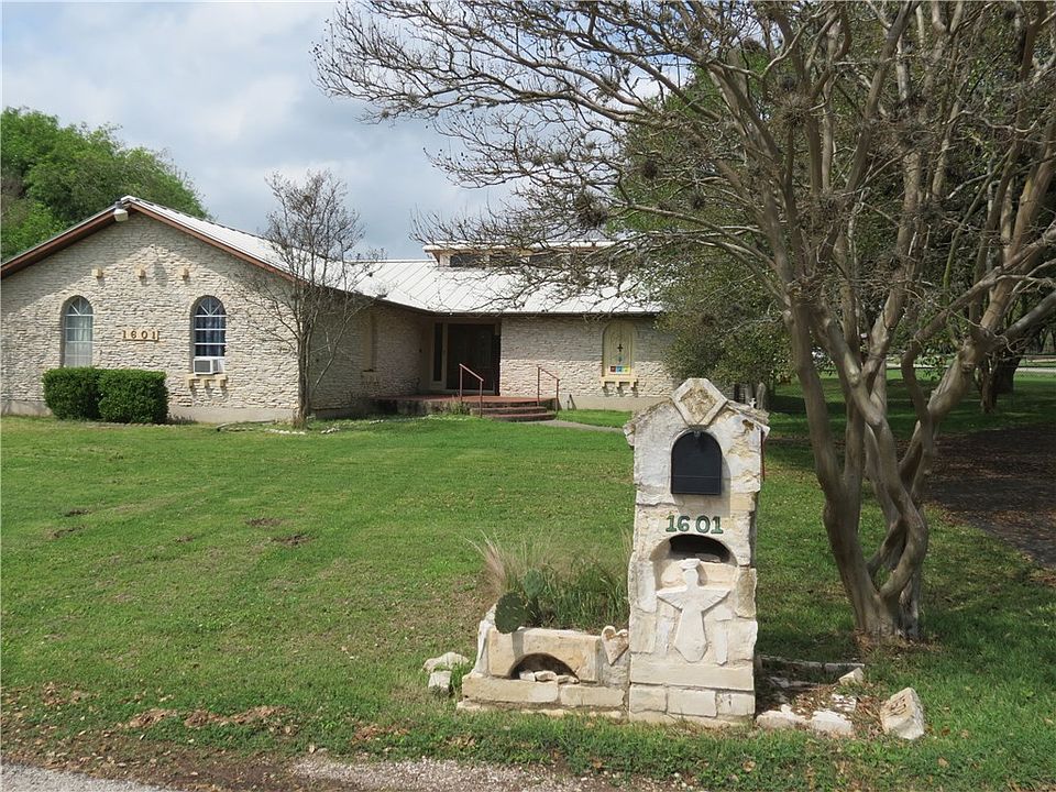 1st image of 1601 Mayfield Dr