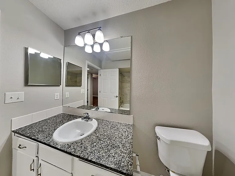 725 Crest Pines Dr #421 — Photo 14