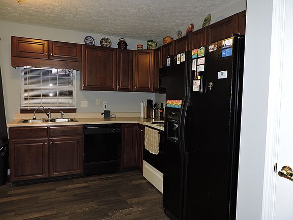 4th image of 6305 Brooks Bend Blvd