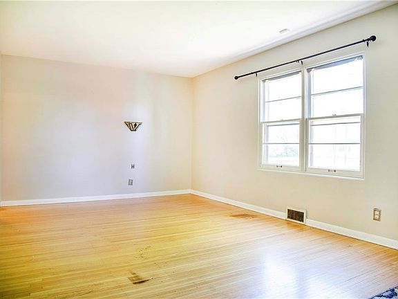 4th image of 6353 Burlington Ave