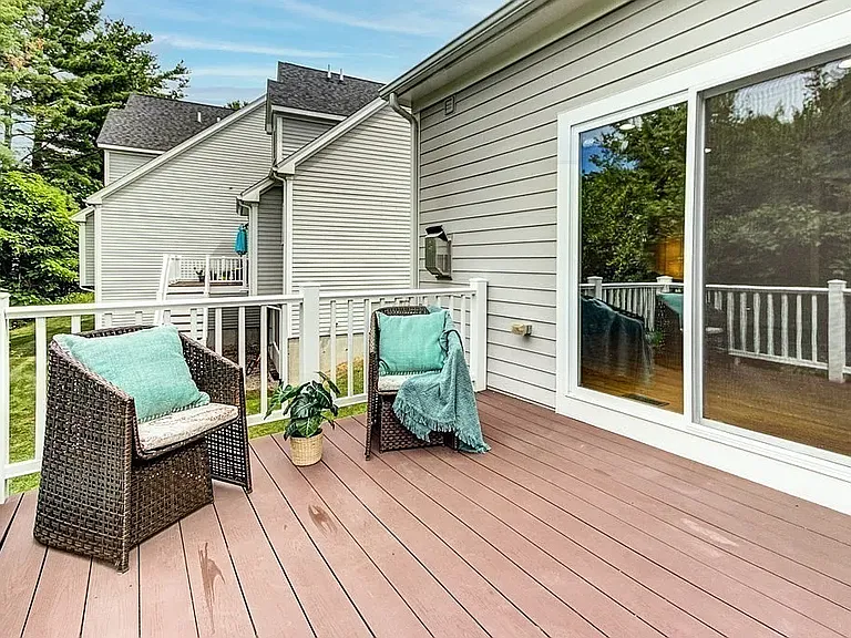 23 Holbrook Ln — Photo 21