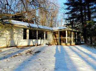 114 Lombardy Ln, East Stroudsburg, PA 18301