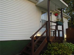 30 Woodlawn Ter, Newburgh, NY 12550