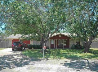 201 Lee Ln, Lorena, TX 76655