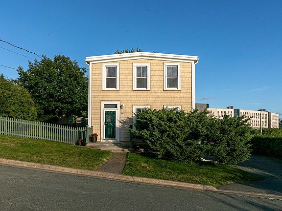 4th image of 33 Cuisack St