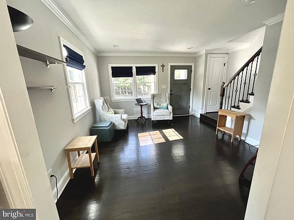 2nd image of 325 Ashby St