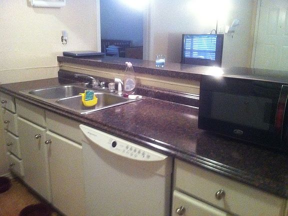 5th image of 707 Royal Crest Dr