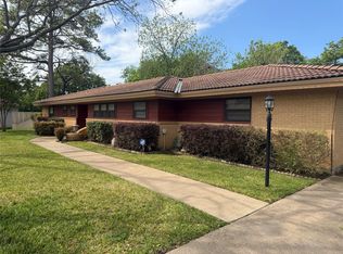 126 Sanders Pl, Irving, TX 75062