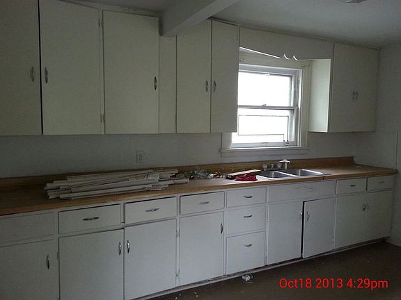 4th image of 1001 Lawndale Ave