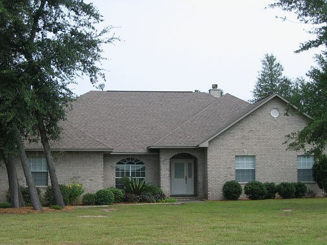 Welcome to 2921 Greystone Drive!