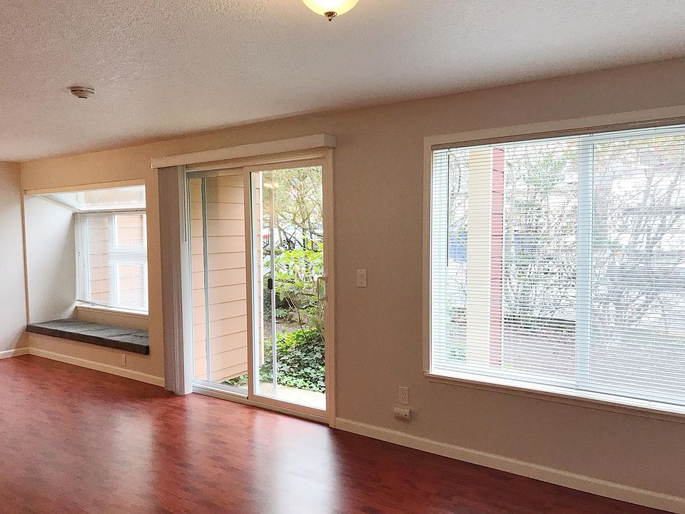 1st image of 7408 W Lake Sammamish Pkwy NE #7408