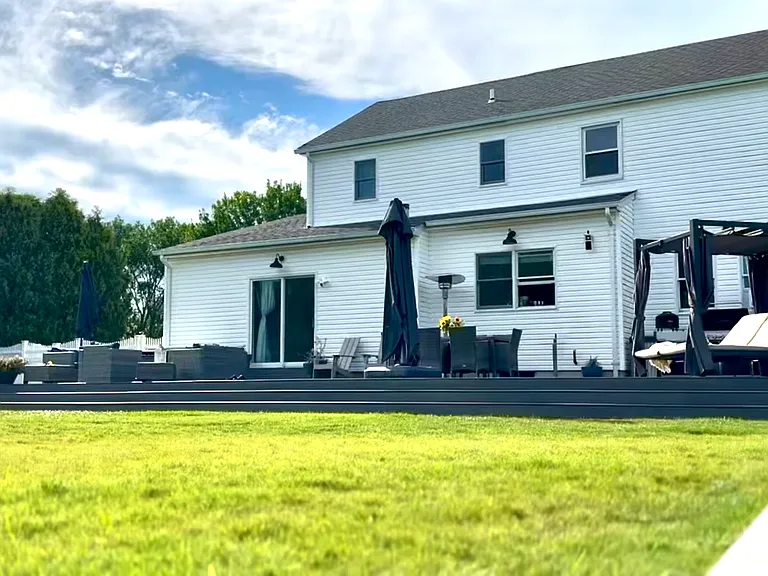Old Field Ct — Photo 11