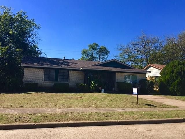 1st image of 7941 Woodshire Dr
