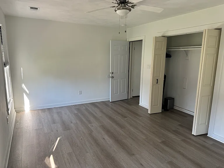 1252 Paramore Dr — Photo 2