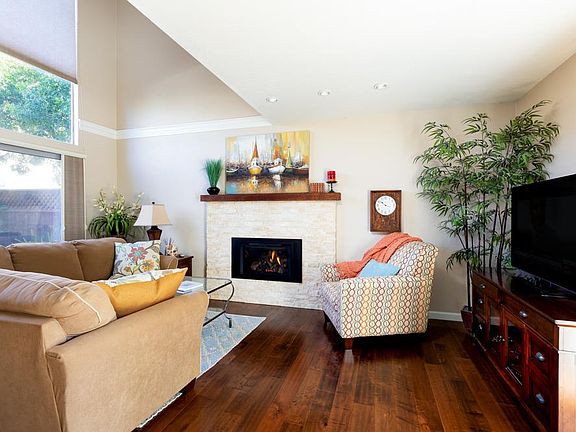 2nd image of 2107 Penasquitas Dr