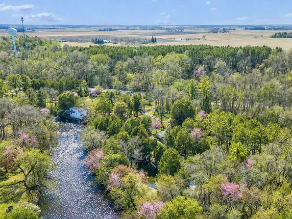 400 Hill Ave, Star Prairie, WI 54026