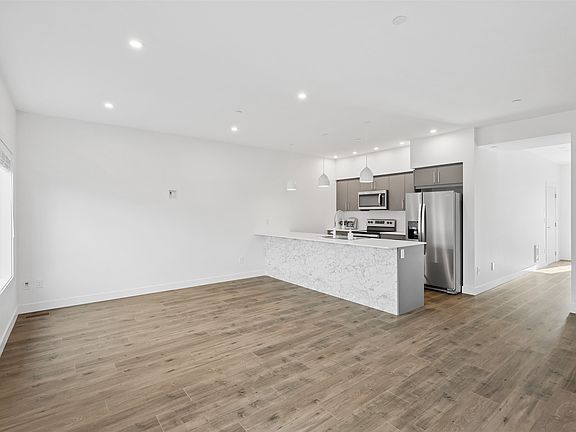 4th image of 8960 Dallas Dr #117