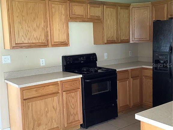 3rd image of 1180 W Hill Ct