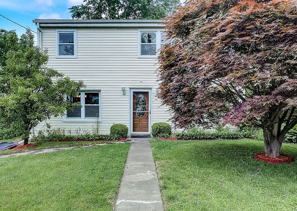 1st image of 51 Babbitt Ct