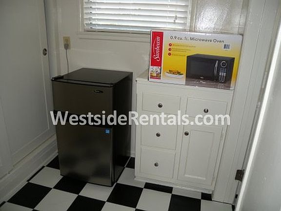 5th image of 760 Lillian Way APT 21