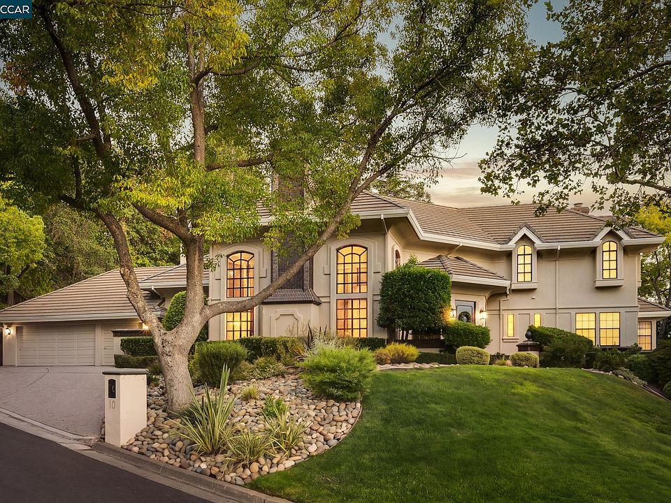 1st image of 10 Bent Oak Ct